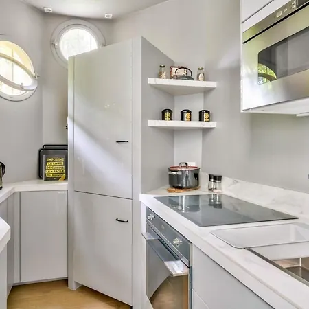 Superb In The Heart Of Saint-germain Париж