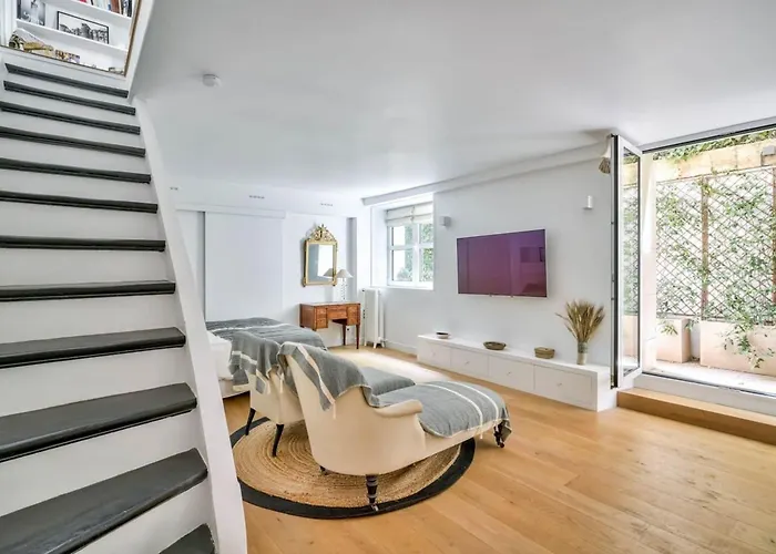 Superb In The Heart Of Saint-germain