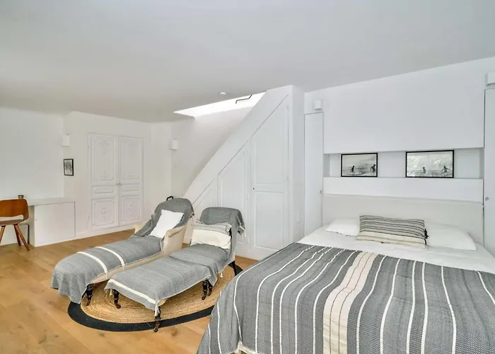 Апартаменты Superb In The Heart Of Saint-germain *